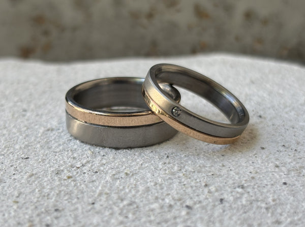 Set de alianzas de Titanio y Oro rosa con Swarovski (00555_5S1_7N)